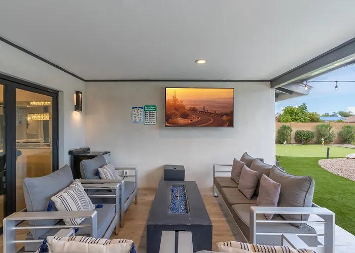 6 Bed Luxury Heated Pool * Phoenix