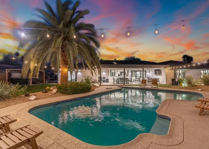 6 Bed Luxury Heated Pool Ferienhaus *