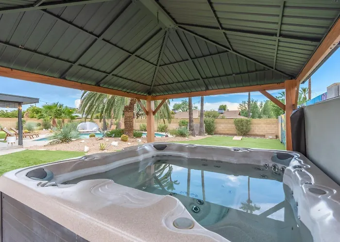 6 Bed Luxury Heated Pool * Phoenix