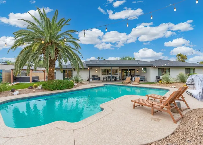 6 Bed Luxury Heated Pool * Phoenix