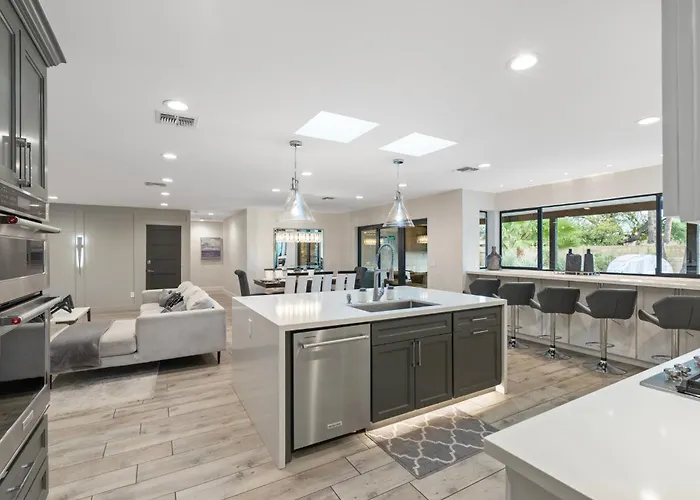 6 Bed Luxury Heated Pool Ferienhaus